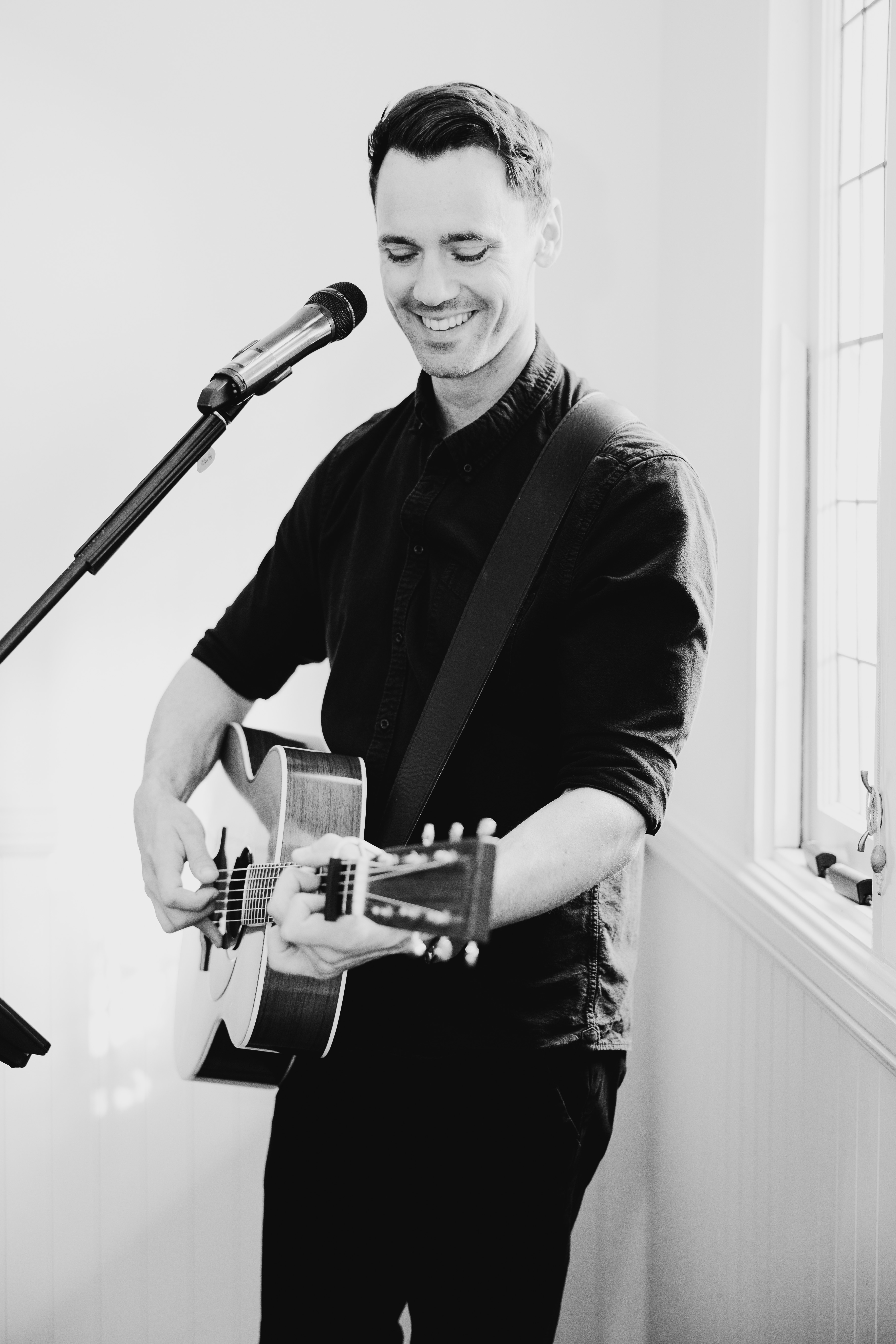 Michael Vos performing